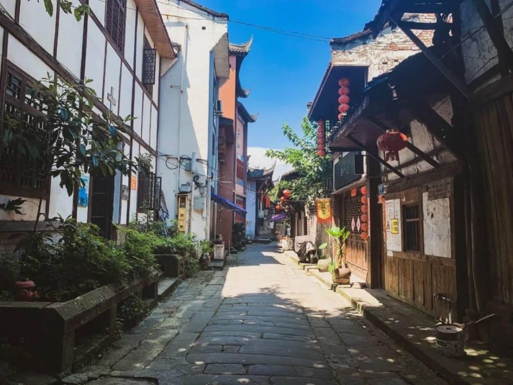 定边县教育和体育局开展高中学校安全隐患专项督查